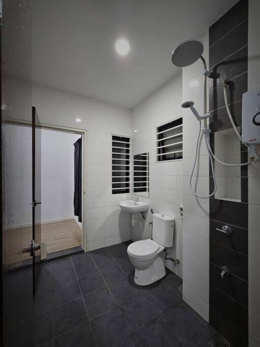 H+M Residence II 3Km To Setia City Convention Klang Luaran gambar