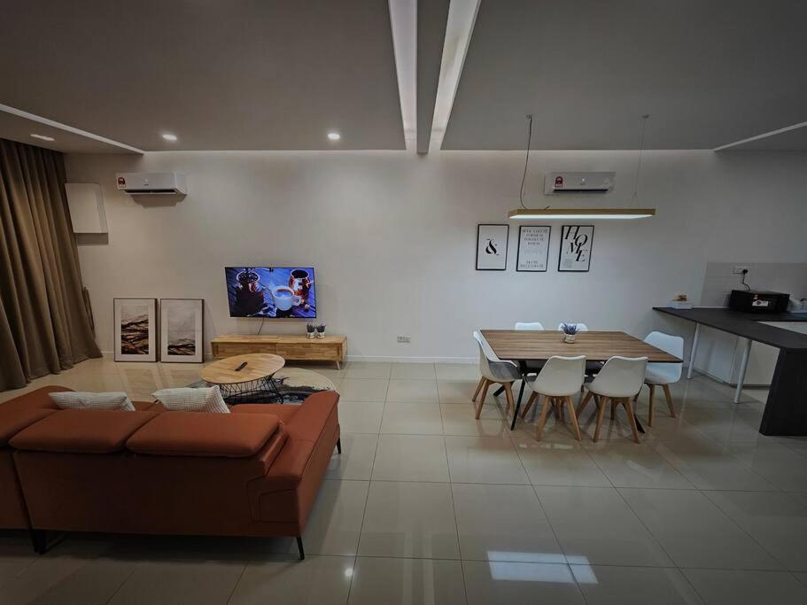 H+M Residence II 3Km To Setia City Convention Klang Luaran gambar