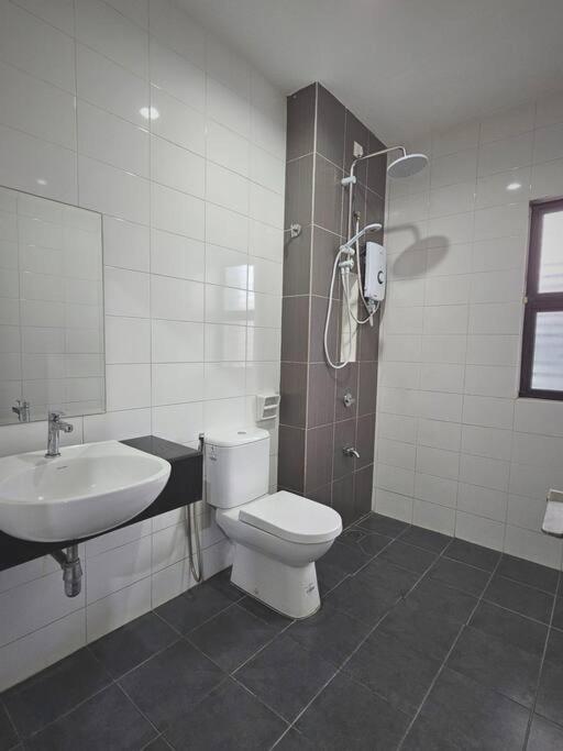 H+M Residence II 3Km To Setia City Convention Klang Luaran gambar